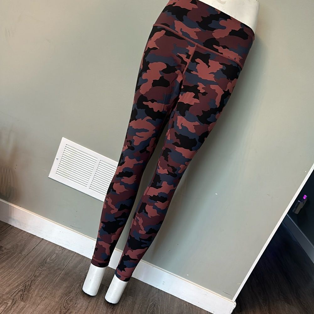 Lululemon Wunder Under High-Rise Tight 25" *Full-On Luxtreme size 12